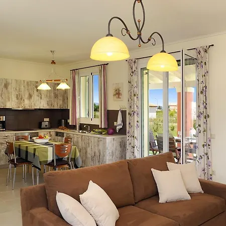 Pitteri Villa Almiros Beach